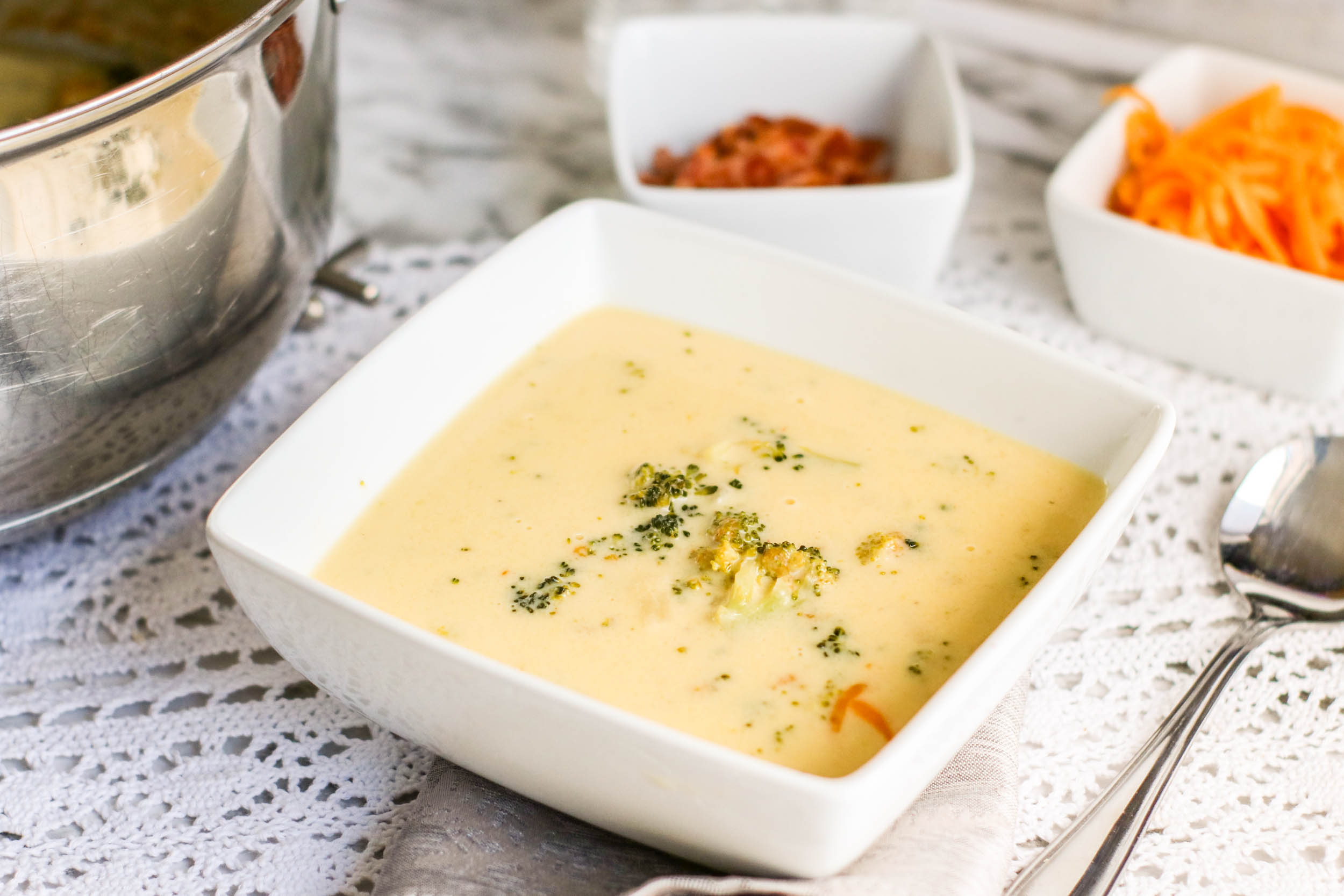 Learn How to Make Low Carb Broccoli & Cheddar Soup