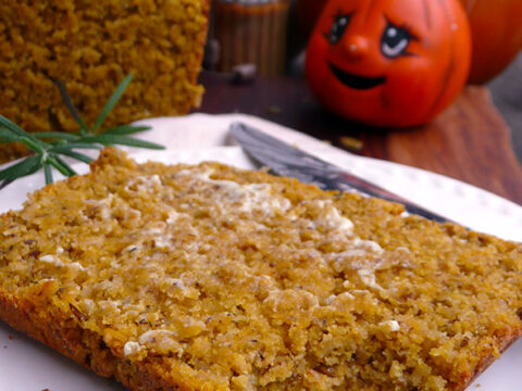 Pumpkin Cheddar Oat Bread