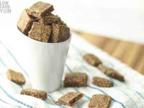 Image for Keto Flax Seed Crackers Recipe with Garlic Parmesan